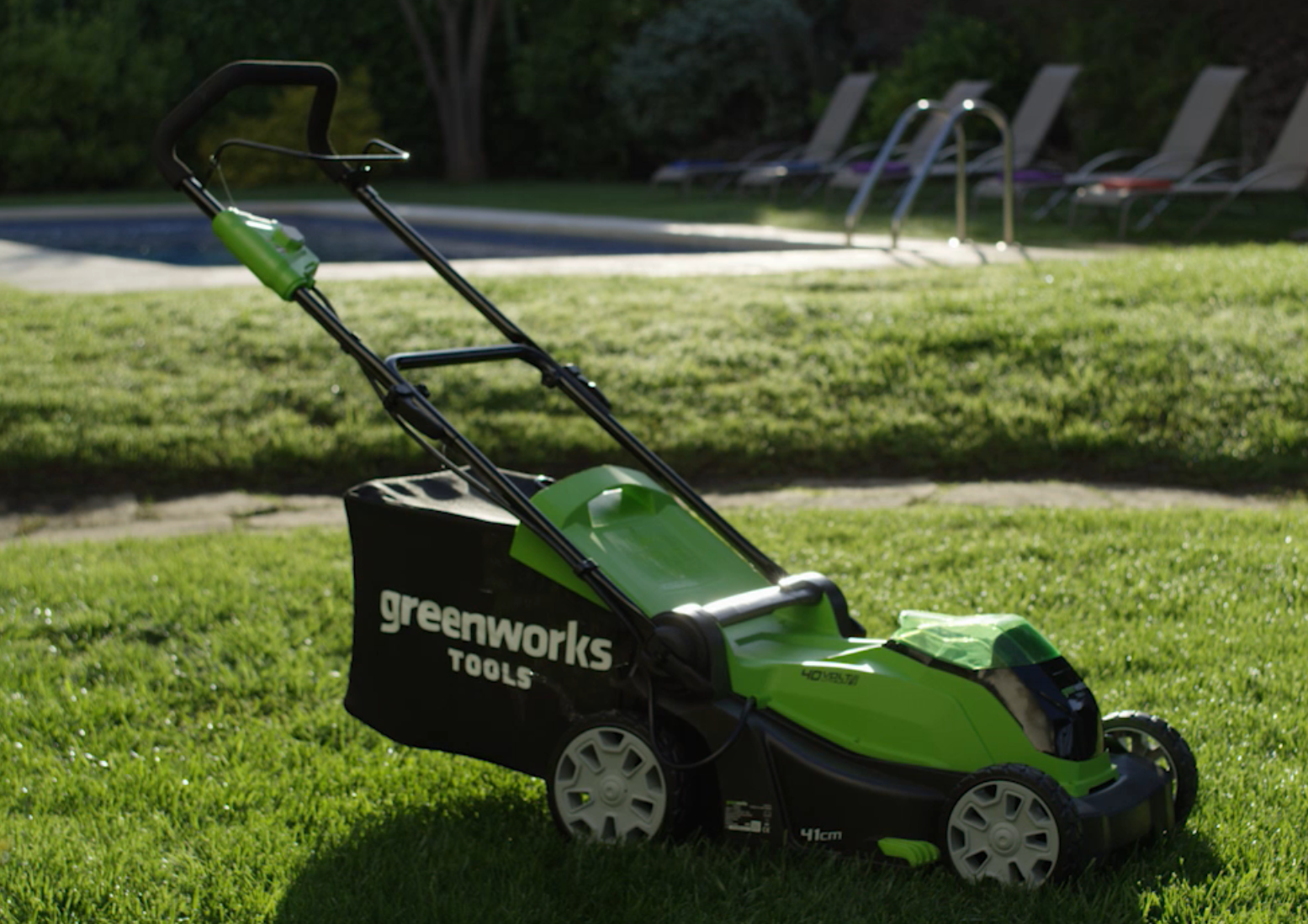 TOSAERBA RASAERBA A BATTERIA 40V GREENWORKS G40LM41 Ø41cm + KIT BATTERIA 4Ah 5
