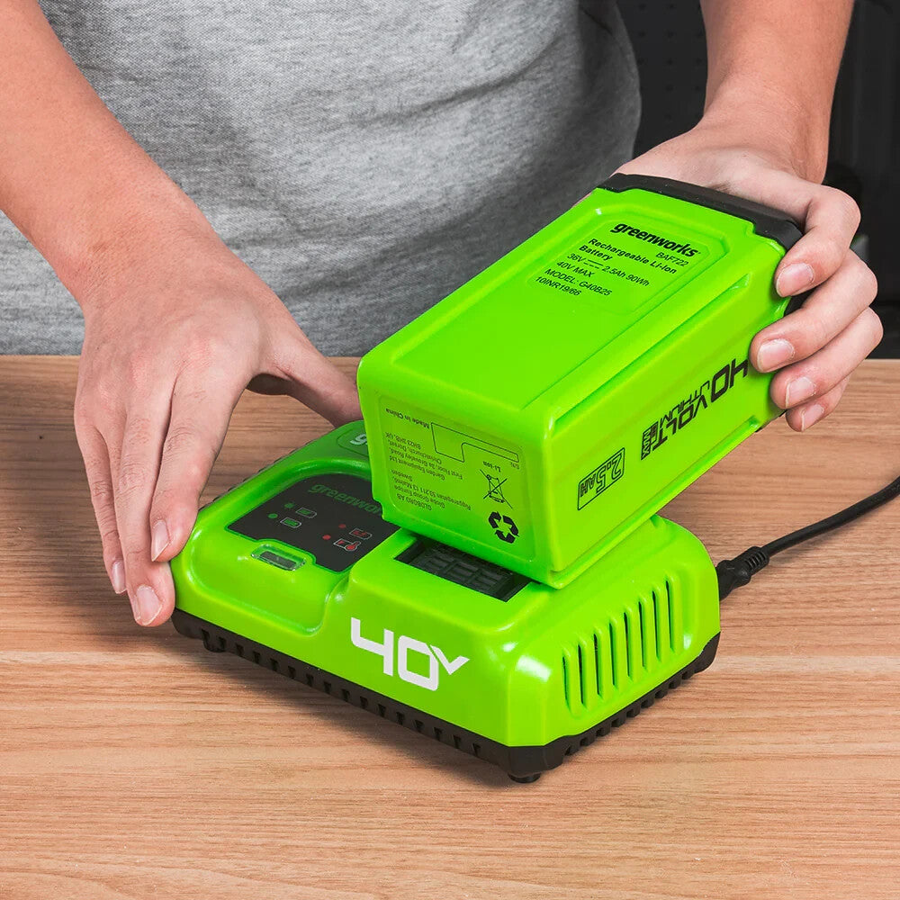 GREENWORKS G40CU5 CARICABATTERIE RAPIDO 5Ah ORIGINALE PER TUTTE LE BATTERIE 40V7