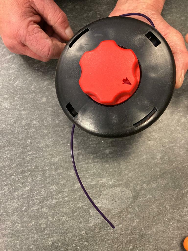 TESTINA IBEA ACTIVE DECESPUGLIATORE UNIVERSALE "BATTI E VAI" RICARICA FACILE5