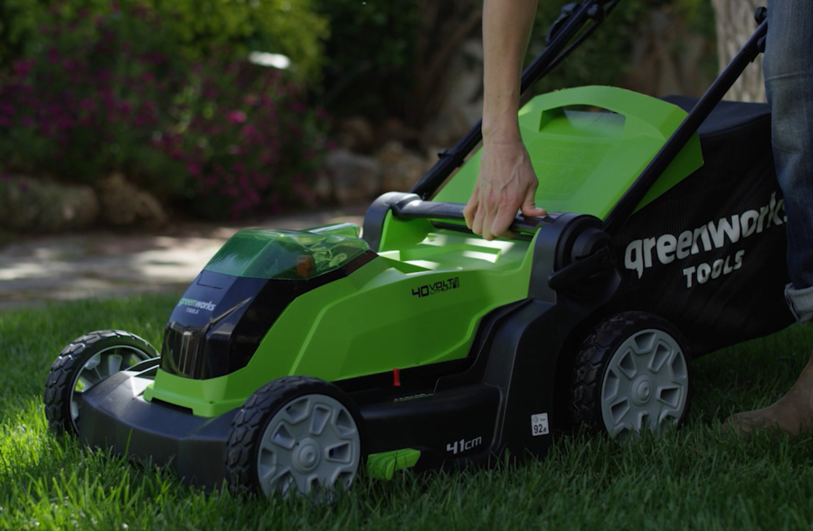 TOSAERBA RASAERBA A BATTERIA 40V GREENWORKS G40LM41 Ø41cm + KIT BATTERIA 4Ah 2