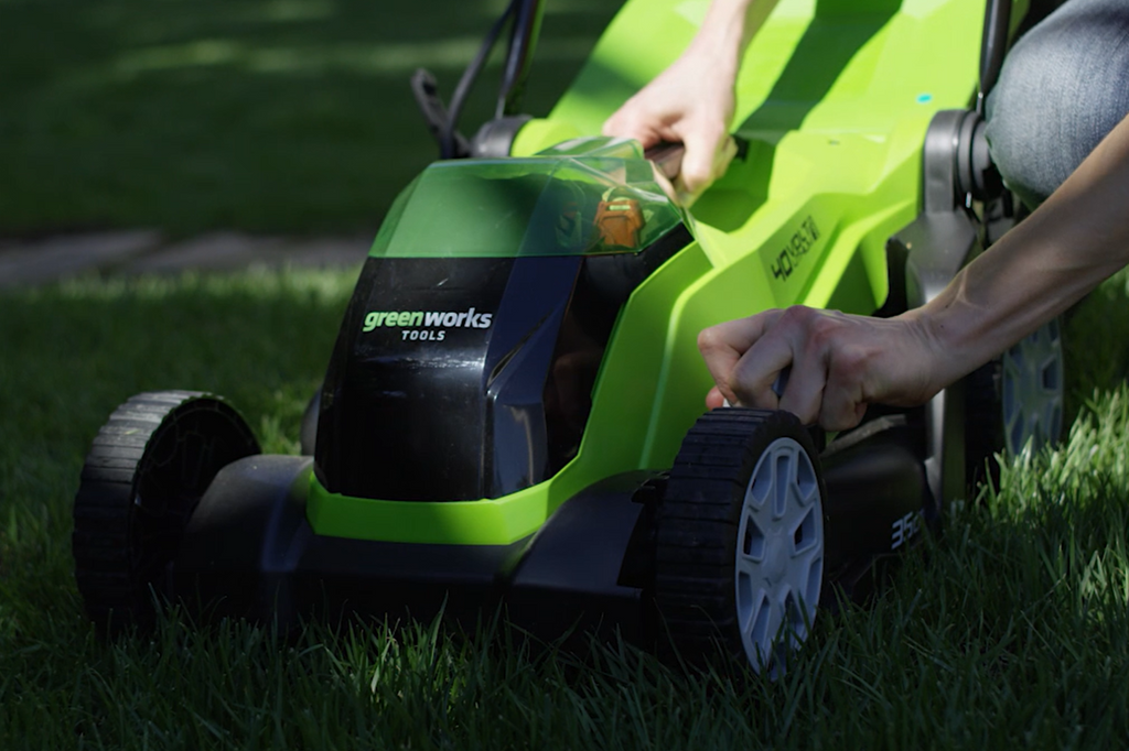 TOSAERBA RASAERBA A BATTERIA 40V GREENWORKS G40LM35 Ø35cm + KIT BATTERIA 2Ah1