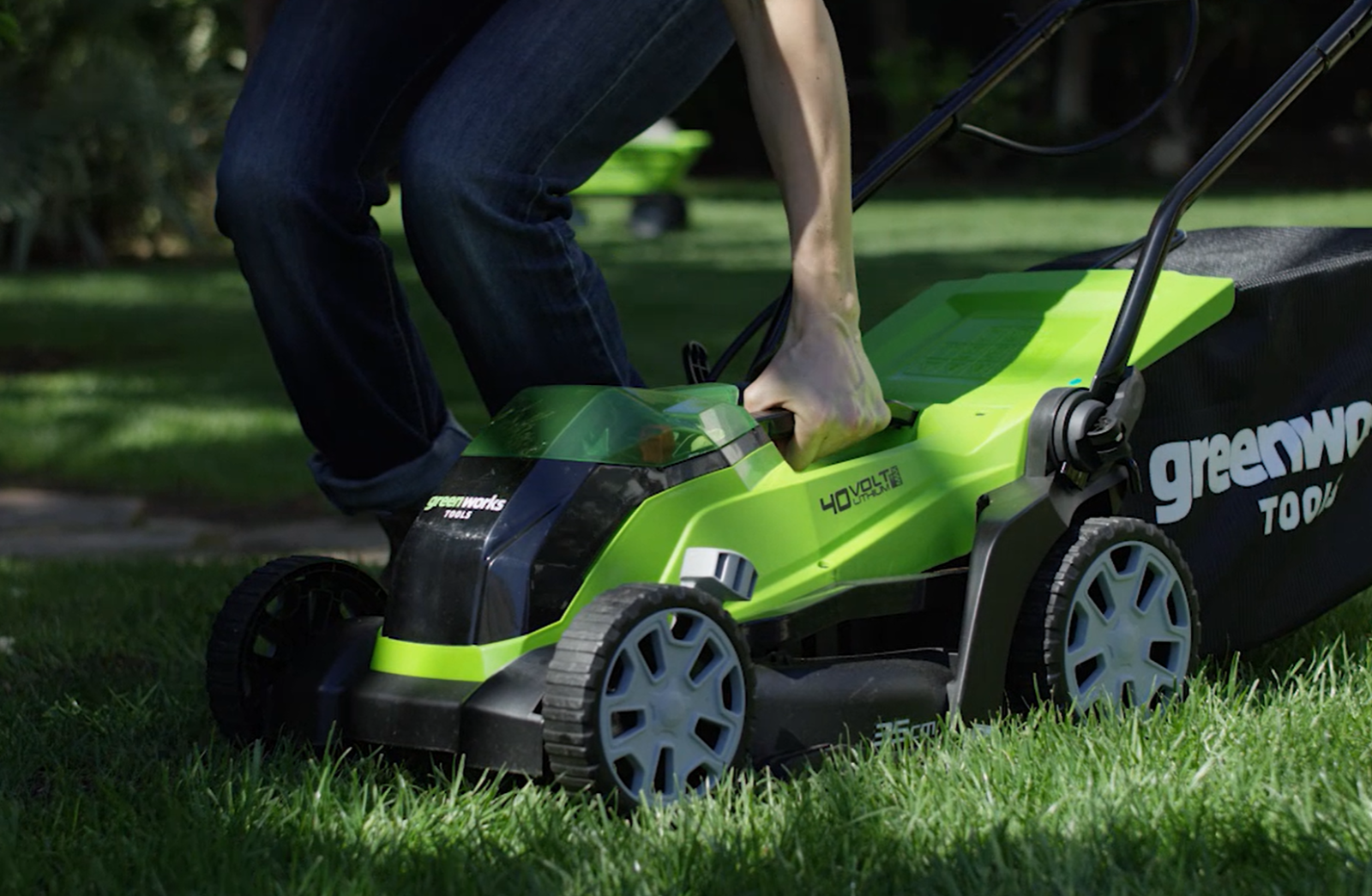 TOSAERBA RASAERBA A BATTERIA 40V GREENWORKS G40LM35 Ø35cm + KIT BATTERIA 4Ah 3