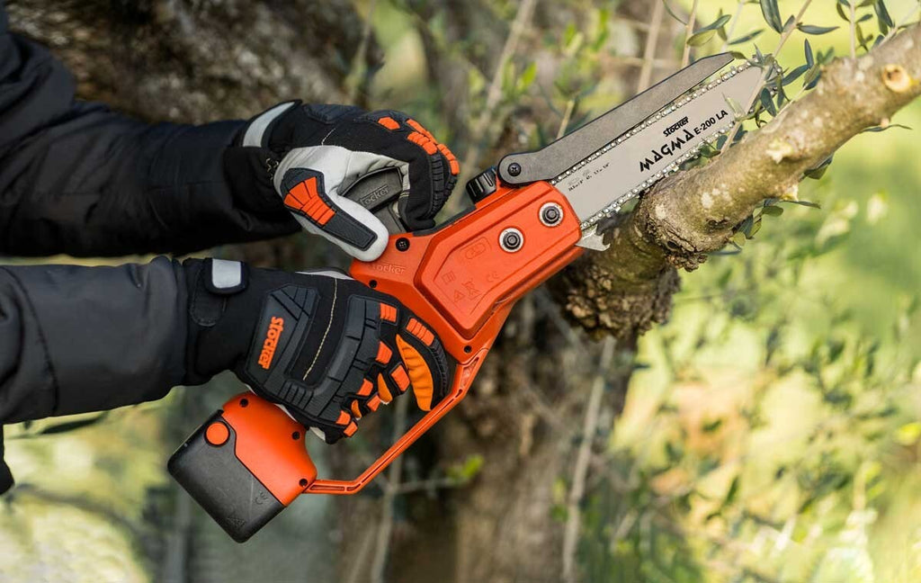 MOTOSEGA ELETTROSEGA STOCKER MAGMA E-200 LA 450W BARRA 20cm + 2 BATTERIE 2,6Ah2